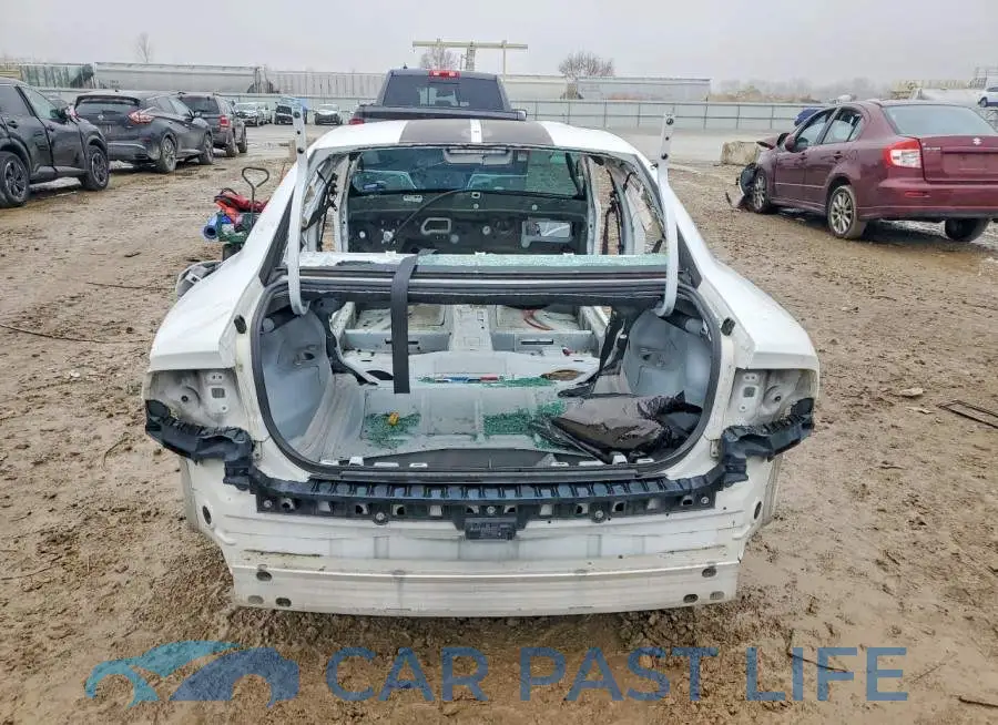 2C3CDXGJ7HH510818# 6
