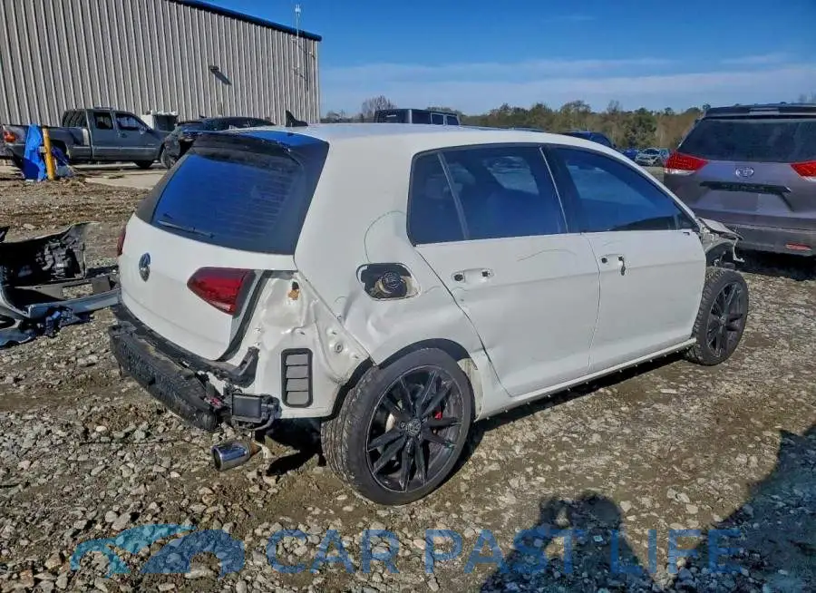 3VW5T7AU2MM009578# 3
