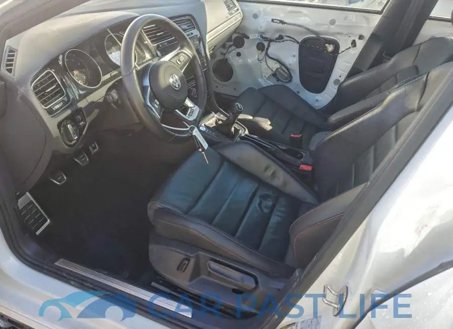 3VW5T7AU2MM009578# 7