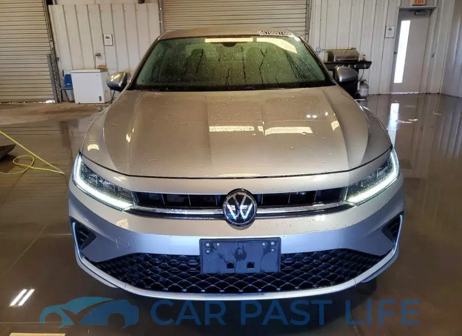 3VW5X7BU8SM024747# 5