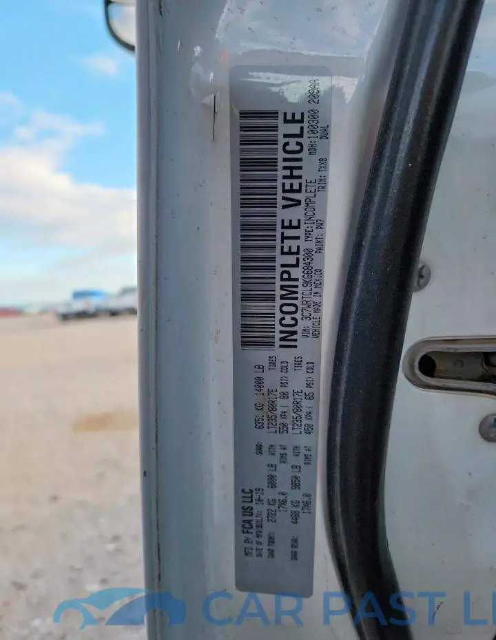 3C7WRTCL9KG684300# 12