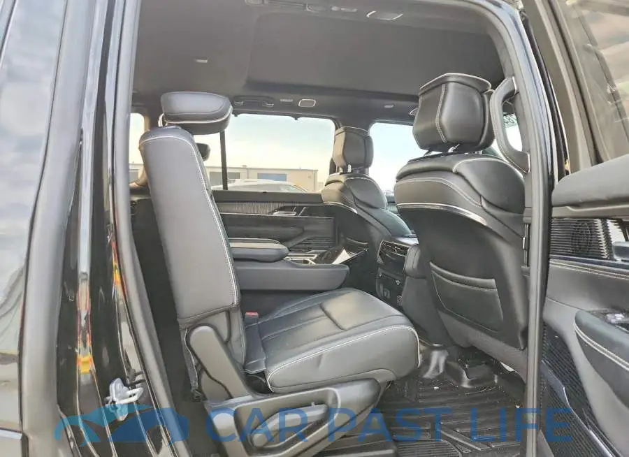 1C4SJVFP2PS508525# 11