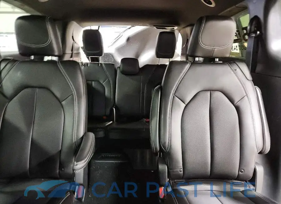 2C4RC1CG7SR610256# 10