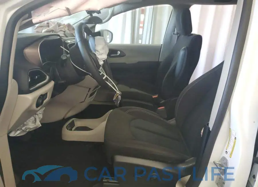 2C4RC1CGXRR195105# 7