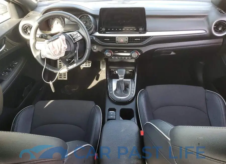 3KPF54AD5RE824035# 8