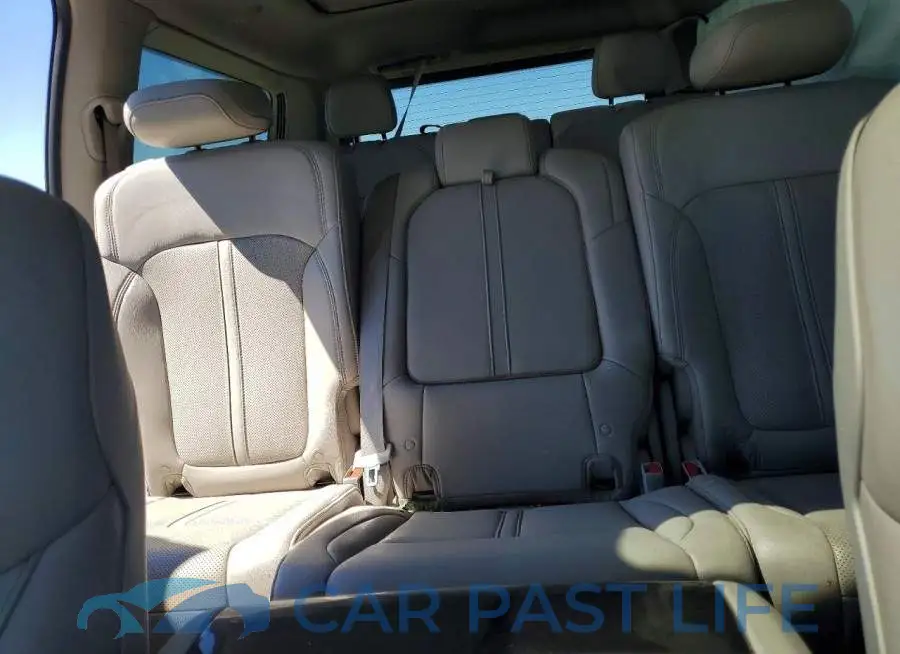 1C4SJUAP5RS104817# 10
