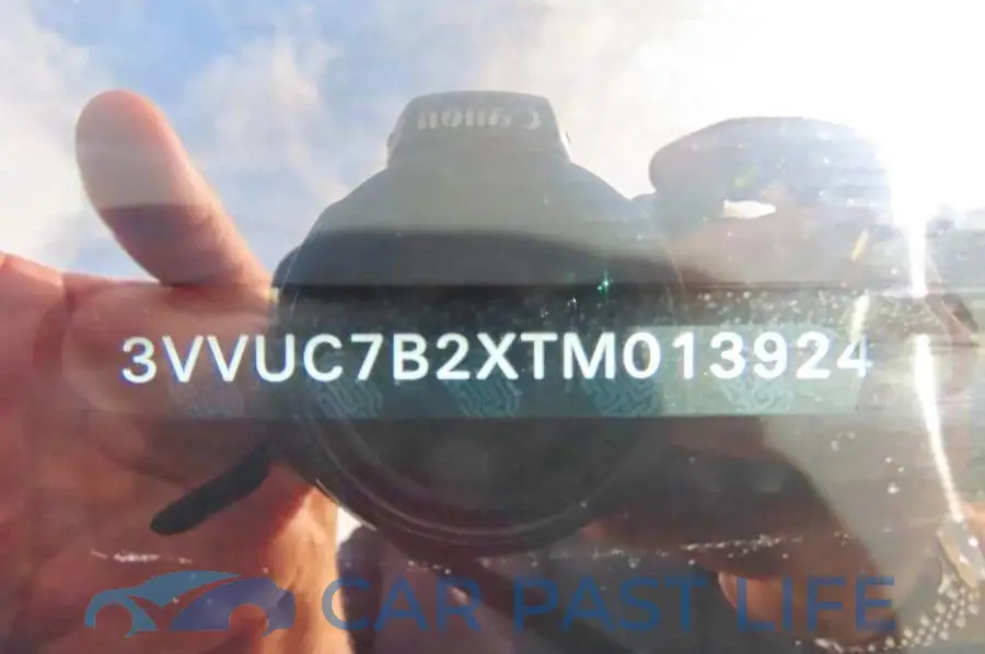 3VVUC7B2XTM013924# 10
