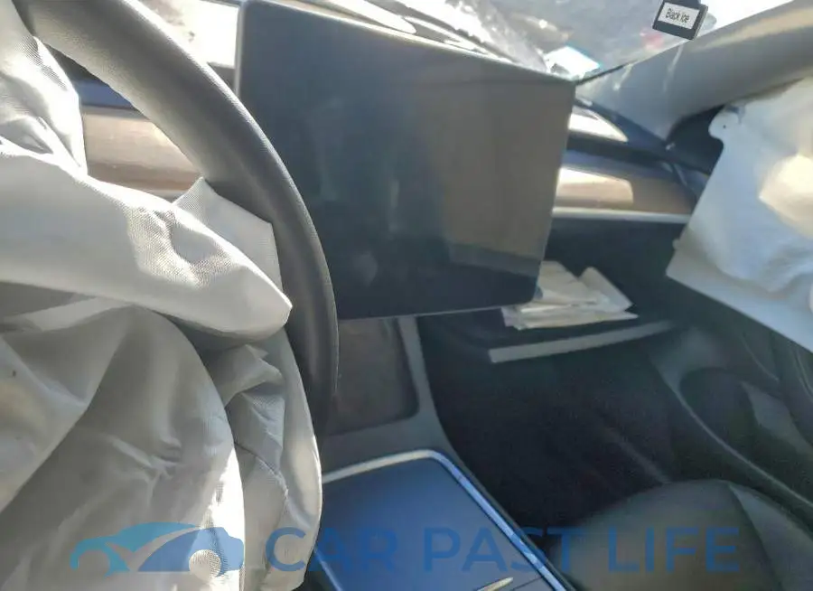 5YJ3E1EAXPF466732# 9