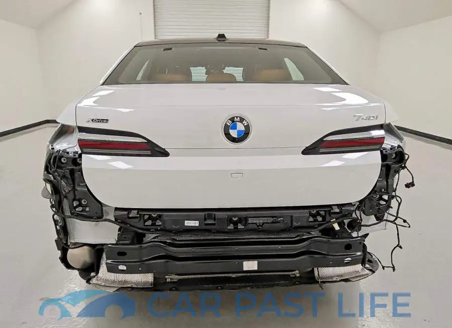WBA33EH08TCW69686# 6