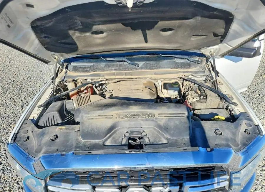 3C6UR5HJ4KG628439# 11