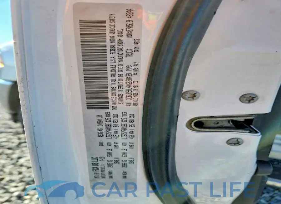 3C6UR5HJ4KG628439# 12