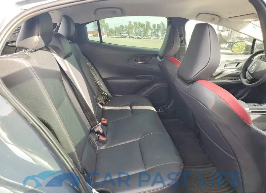 JTDACACU2T3061675# 10