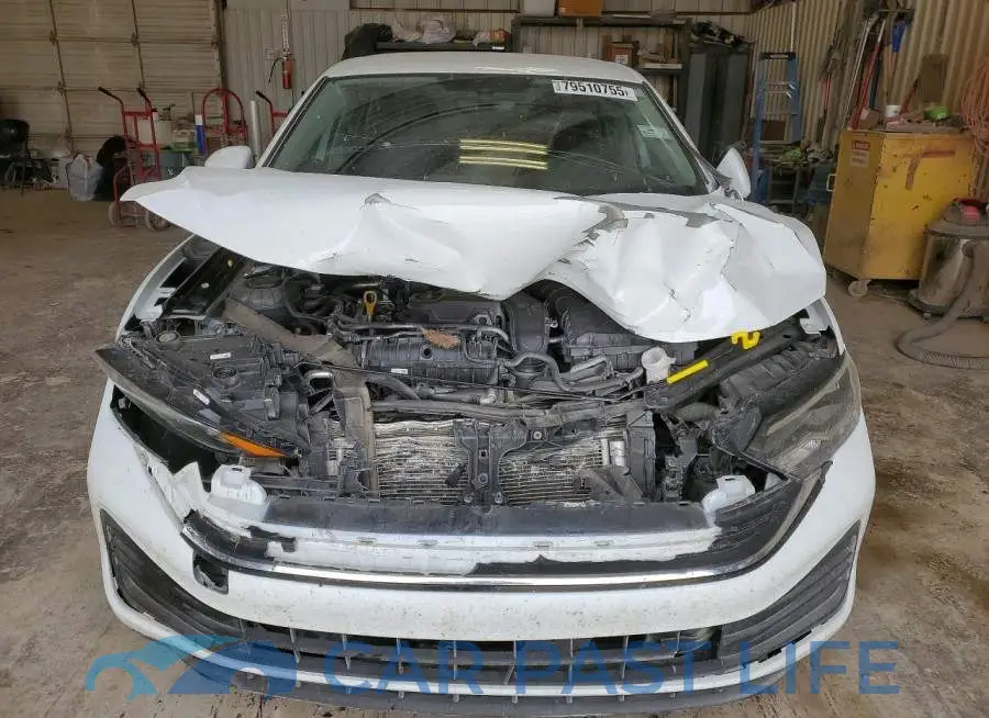 3VW4M7BU3PM041760# 5