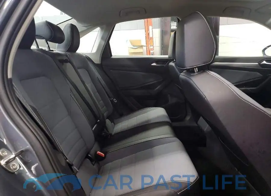 3VW7W7BU0TM004893# 10