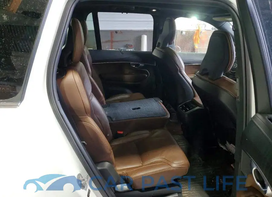 YV4062PA7P1997461# 10