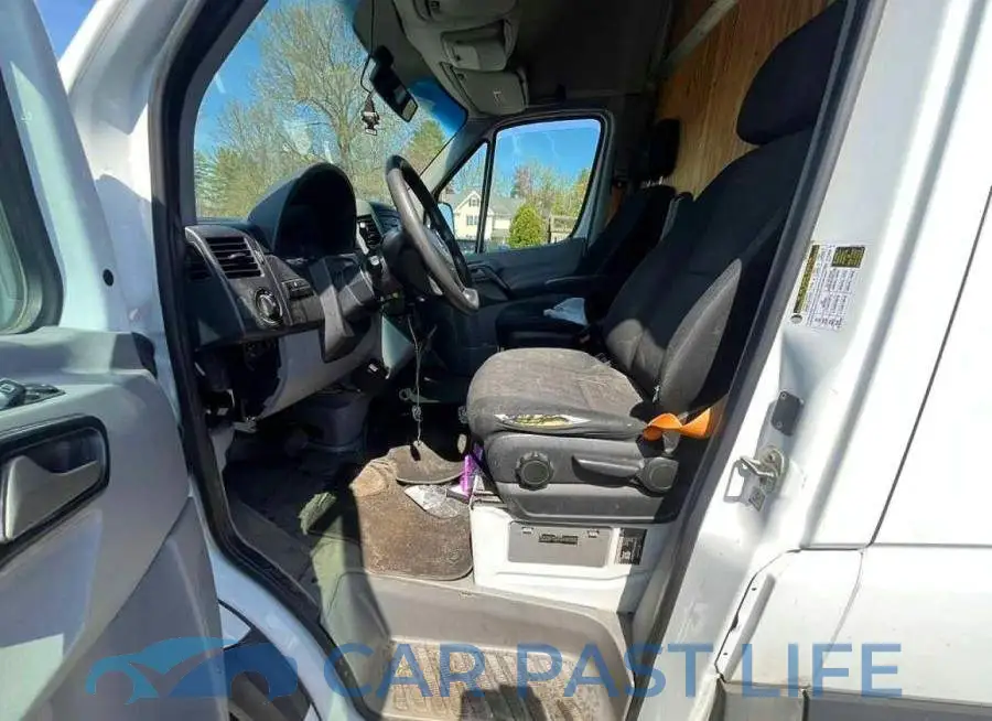 WDAPE7CD5HP385696# 7