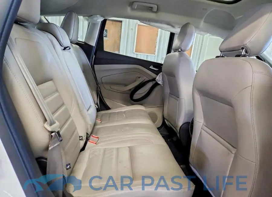 1FADP5DU6JL100861# 11