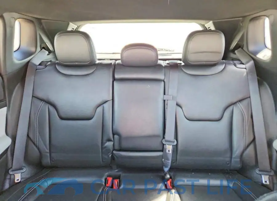 3C4NJDCN3ST521379# 10