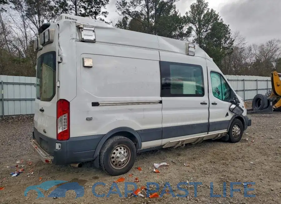 1FDBW2XG7NKA49564# 3