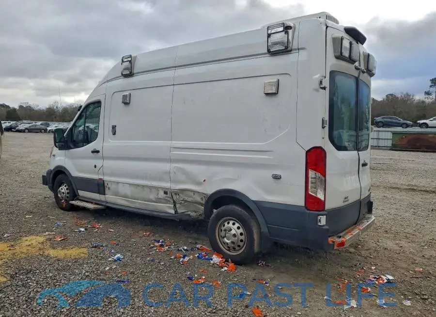 1FDBW2XG7NKA49564# 2