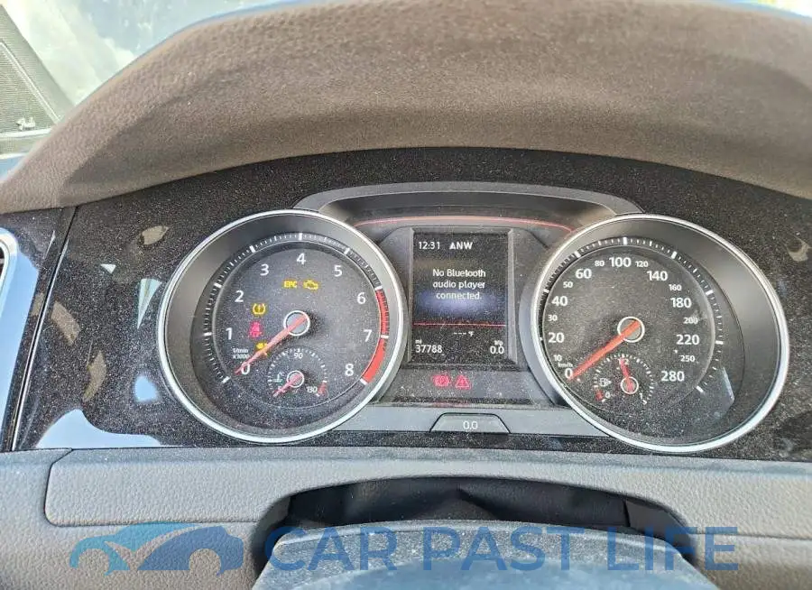 3VW5T7AU3KM005889# 9