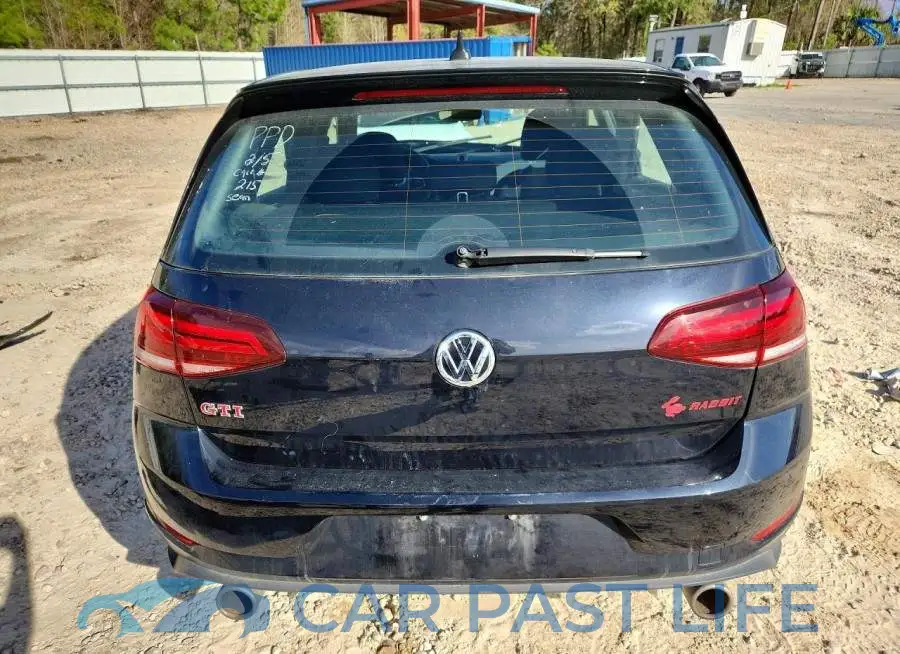 3VW5T7AU3KM005889# 6