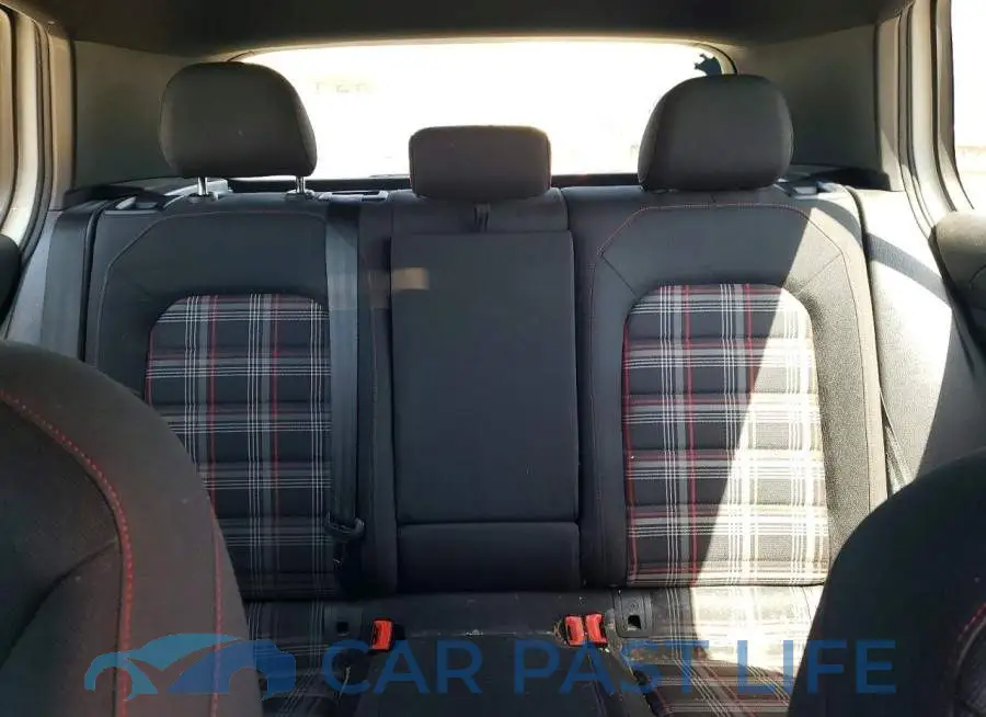 3VW5T7AU6MM007817# 10