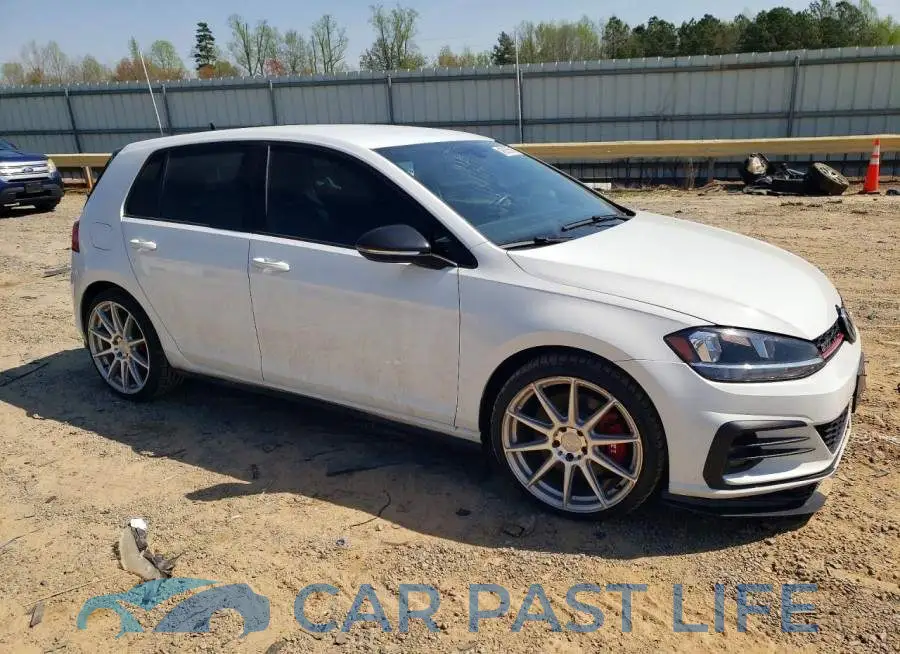3VW5T7AU6MM007817# 4