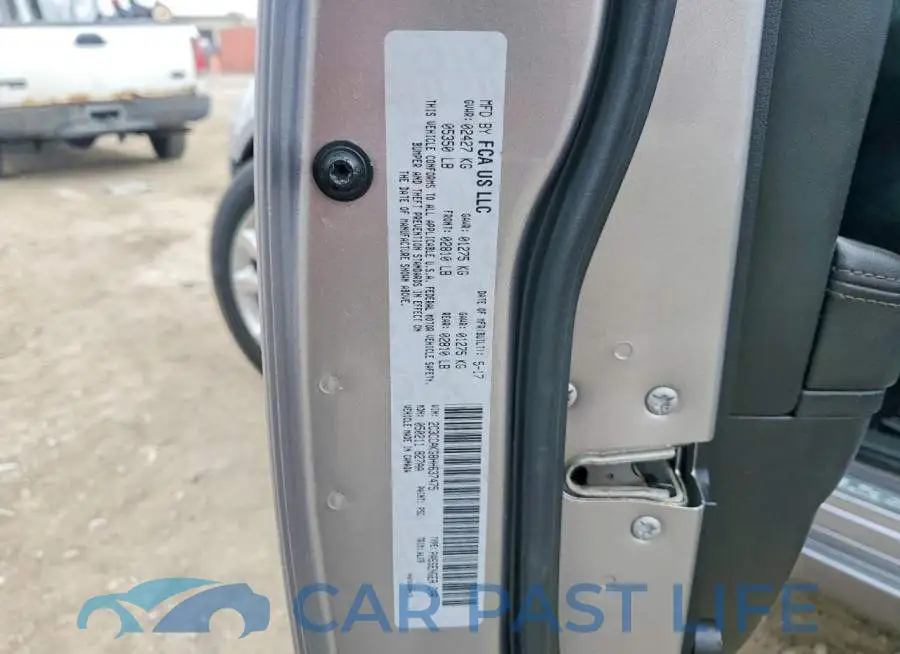 2C3CCAKG8HH637475# 12