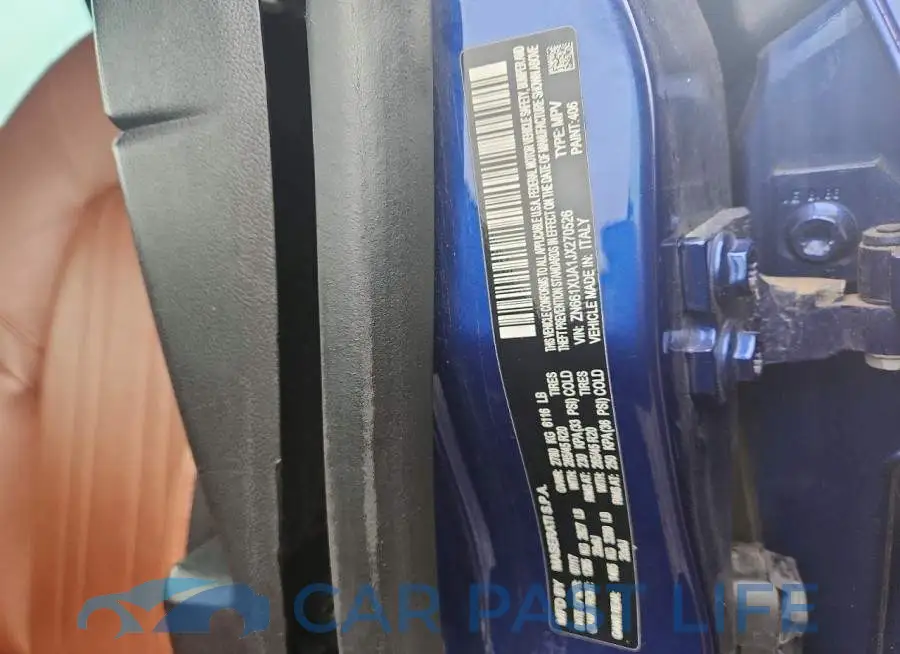ZN661XUA1JX270526# 12