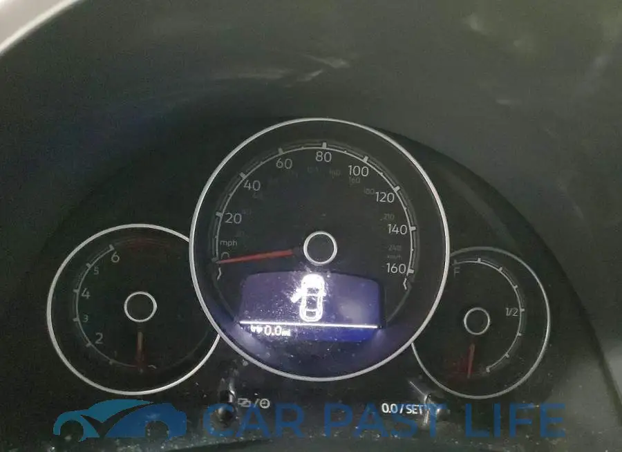 3VW5DAAT9KM512586# 9