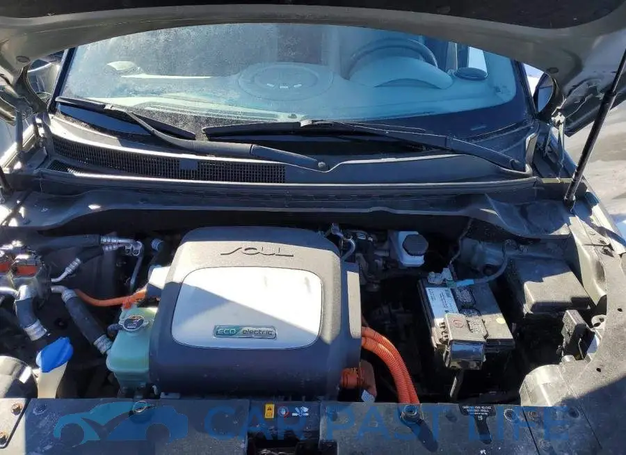 KNDJR3AE8H7021588# 11