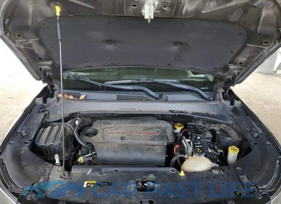 3C4NJDBB2JT415348# 11