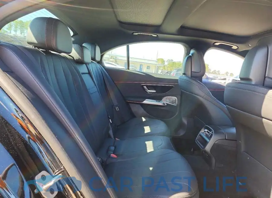 W1KLF4GB1SA137929# 10