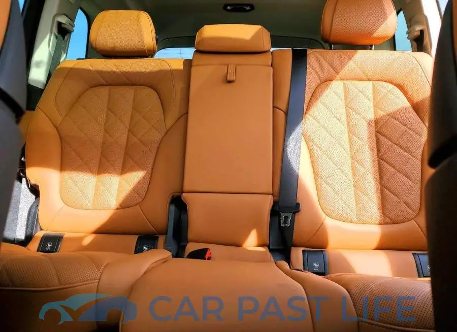 5UX23EM07T9160561# 10