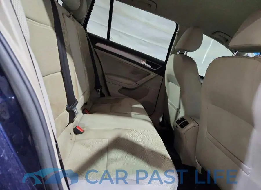 3VW017AU4HM543705# 10