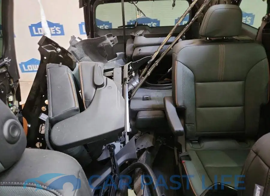 1GKENPRS9SJ204690# 10