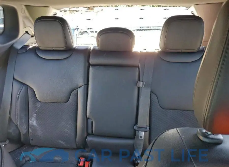 3C4NJDBN0ST560447# 10