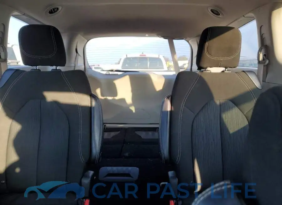 2C4RC1CG9NR229576# 10
