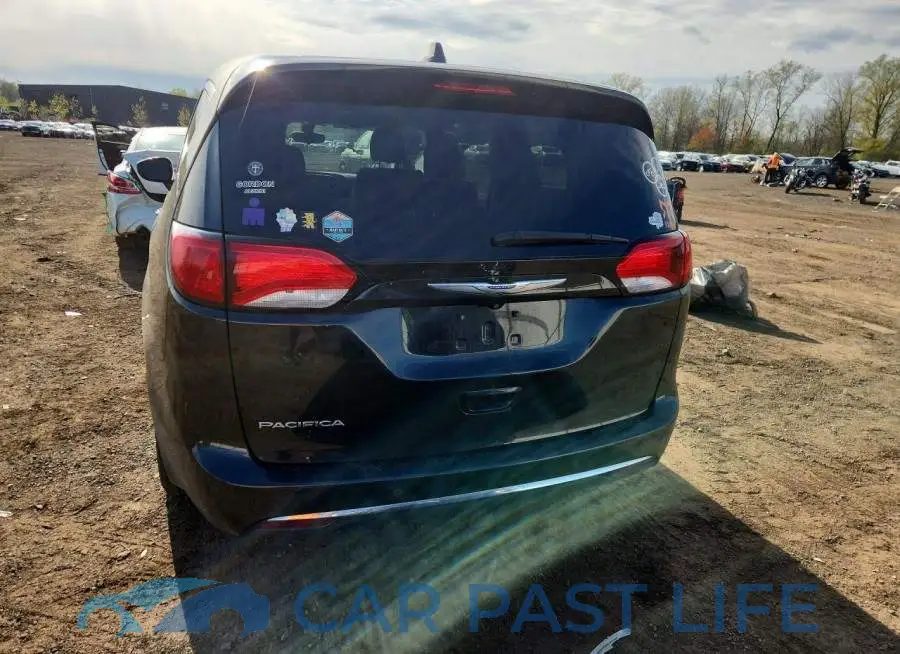 2C4RC1FG1JR172022# 6