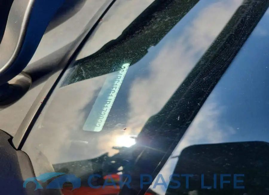 2C4RC1FG1JR172022# 13