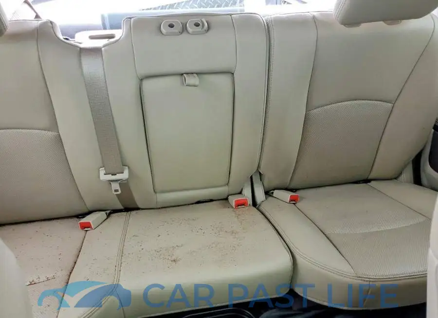 3C63R3JL2HG713087# 10