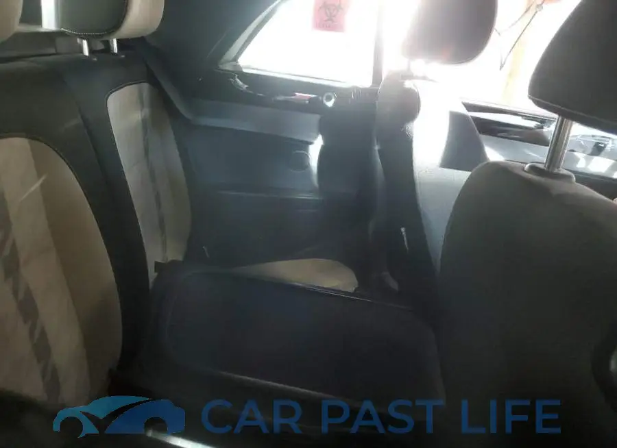 3VW5DAAT9JM517589# 10