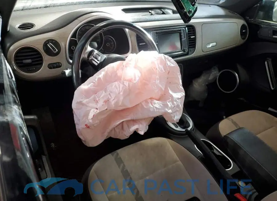 3VW5DAAT9JM517589# 8