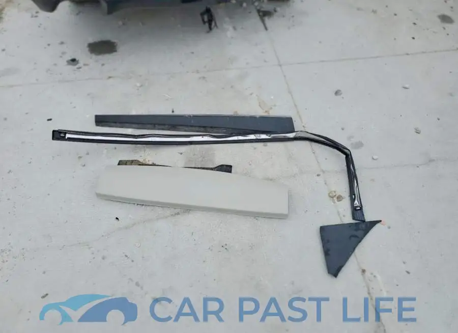5N1AZ2CJ5RC116036# 12