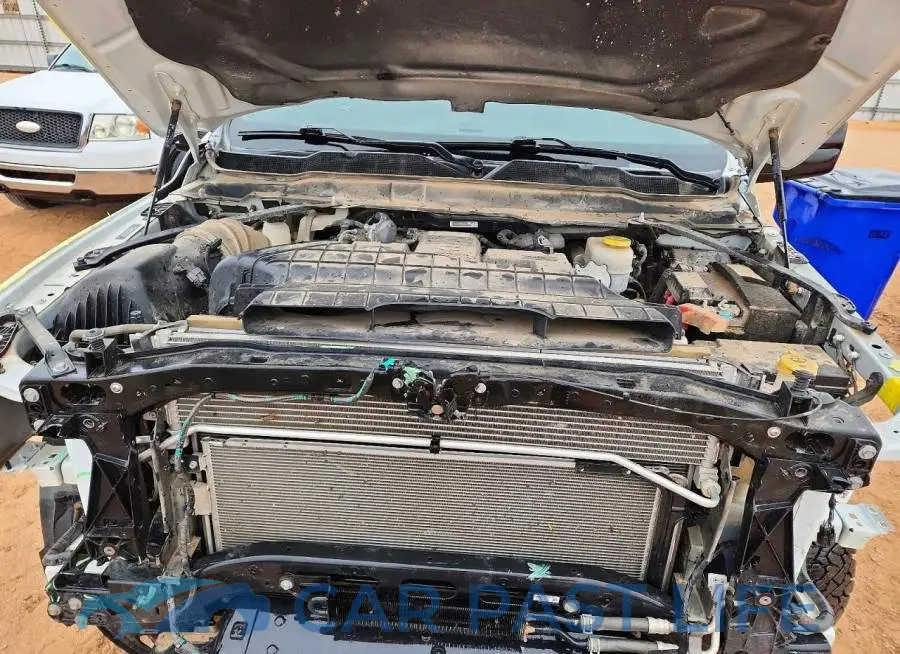3C6UR5HL8RG142499# 11