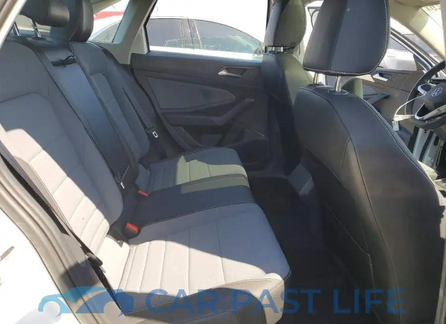 3VW7W7BU2TM015636# 10