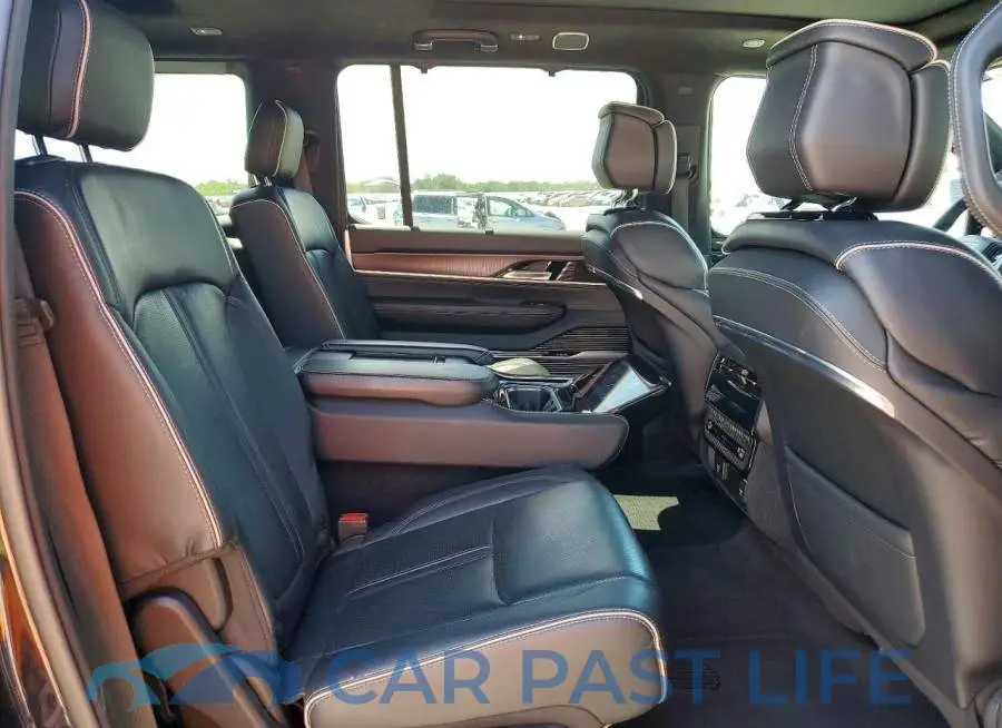 1C4SJVFP7RS105417# 11