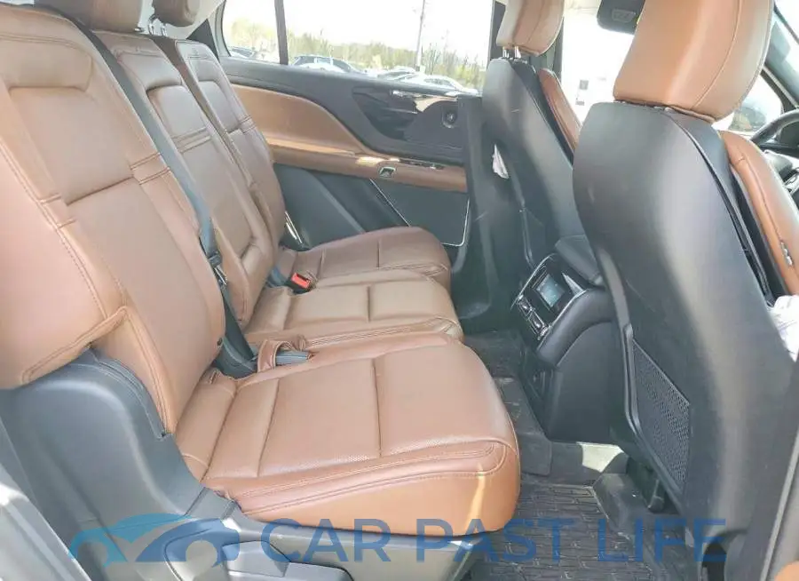 5LM5J7XC4PGL22047# 11