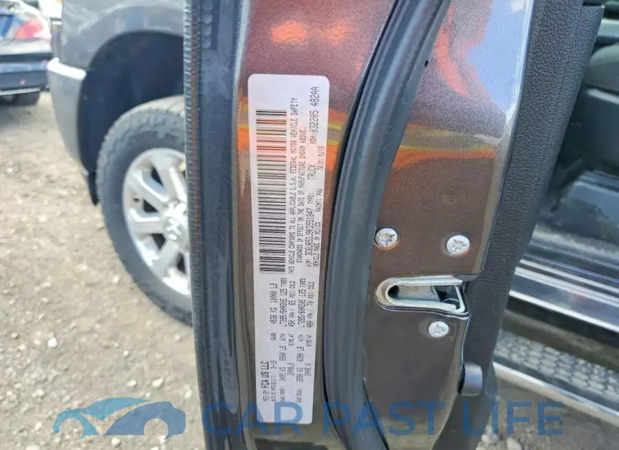 3C6UR5DJ9KG551847# 12